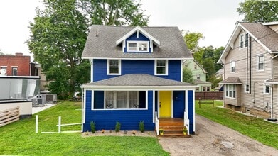 Building Photo - 114 Linden Rd