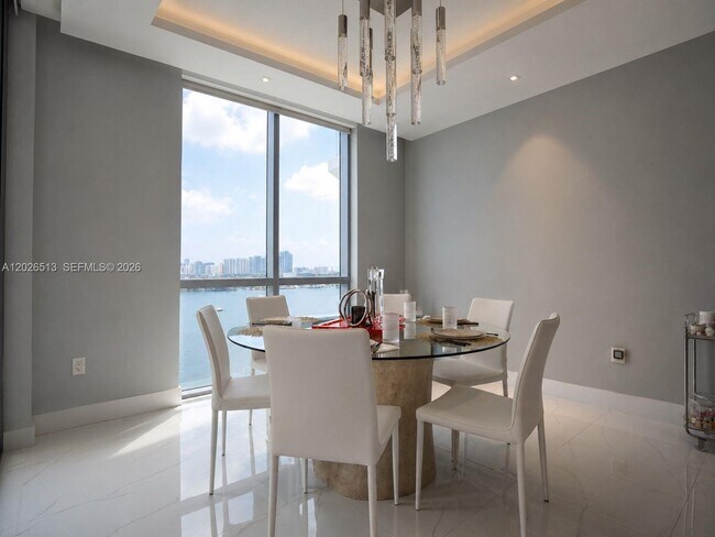 Building Photo - 17111 Biscayne Blvd