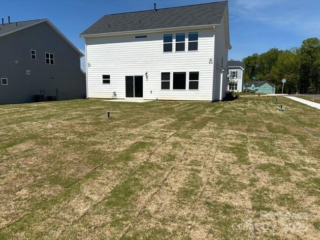 Building Photo - 2205 Camber Dr