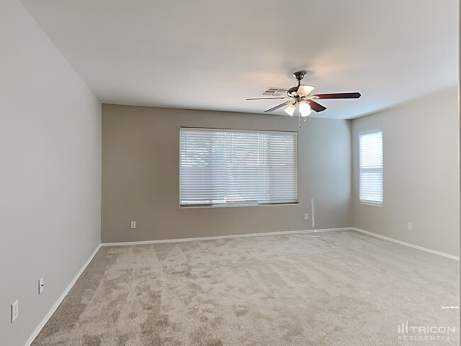 Building Photo - 1502 E Mayfield Dr