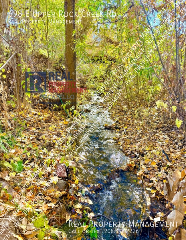 Building Photo - 698 E Upper Rock Creek Rd