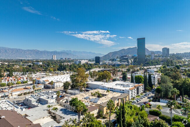Context - Alhambra @ Studio City Apts.