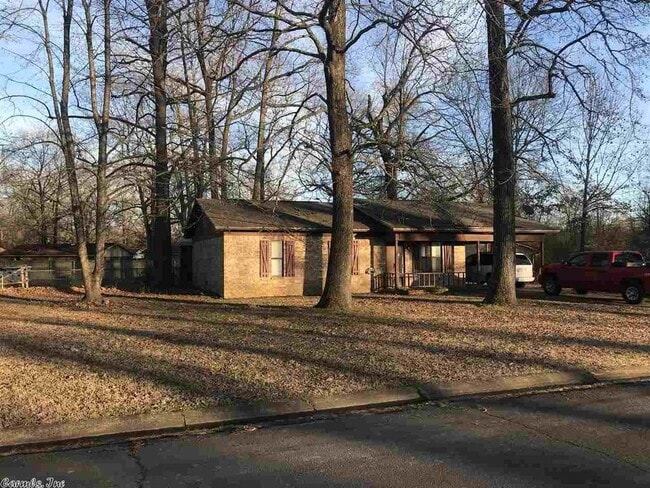 Building Photo - 35 Pheasant Run Dr