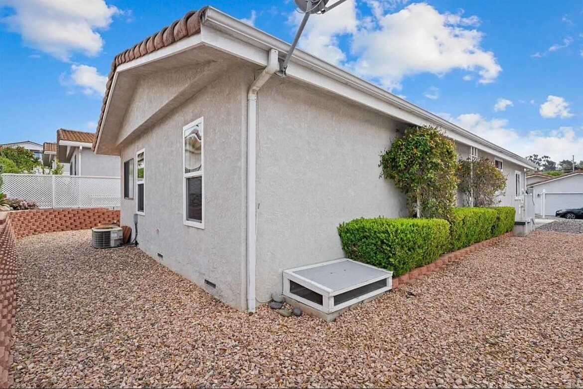 Building Photo - 2010 W San Marcos Blvd