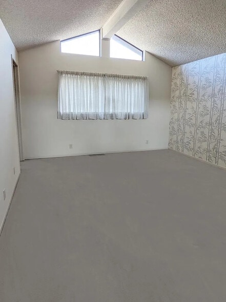 Primary suite - 1533 N 1st St