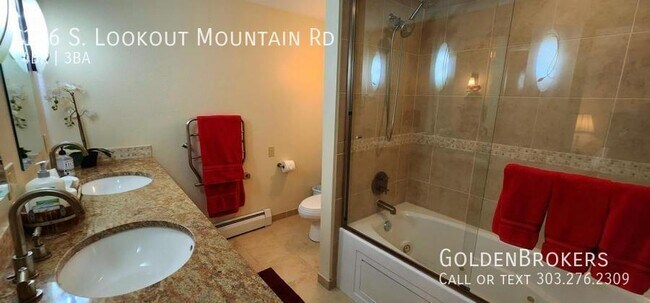 Building Photo - 136 S Lookout Mountain Rd