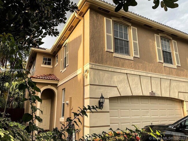 Building Photo - 3657 Asperwood Cir