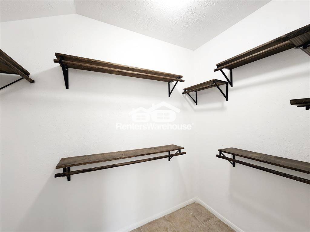 Building Photo - 2810 Autumn Springs Ln