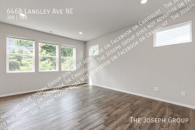 Building Photo - 6468 Langley Ave NE