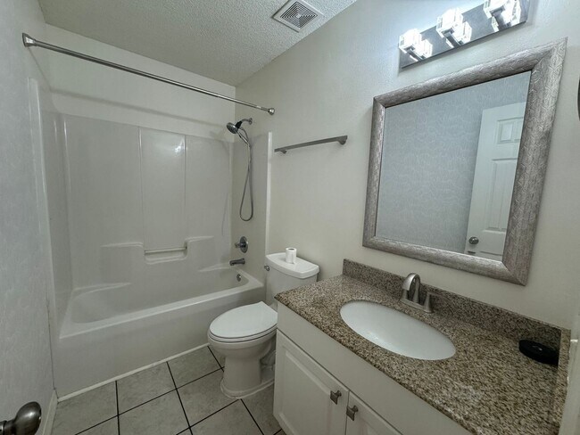 Building Photo - West Pensacola - Emerald Shores - 3 bedroom, 2 bathroom with enclosed sunroom