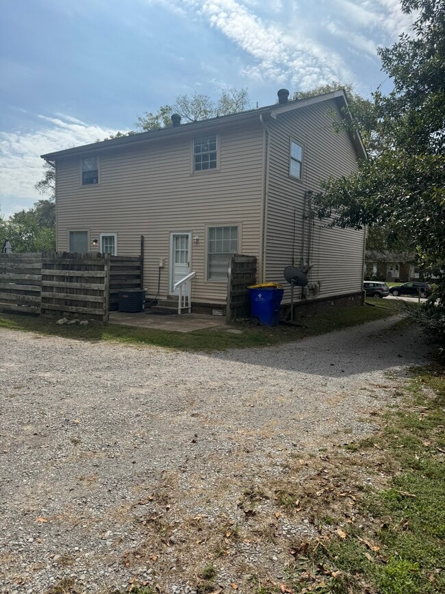 Building Photo - 7482 Harrow Dr