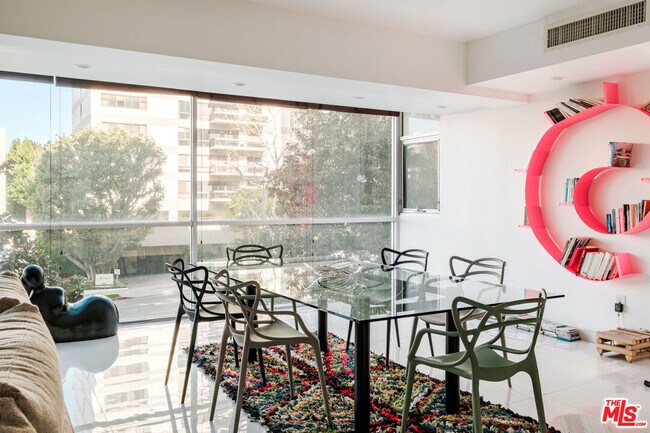 Building Photo - 10450 Wilshire Blvd