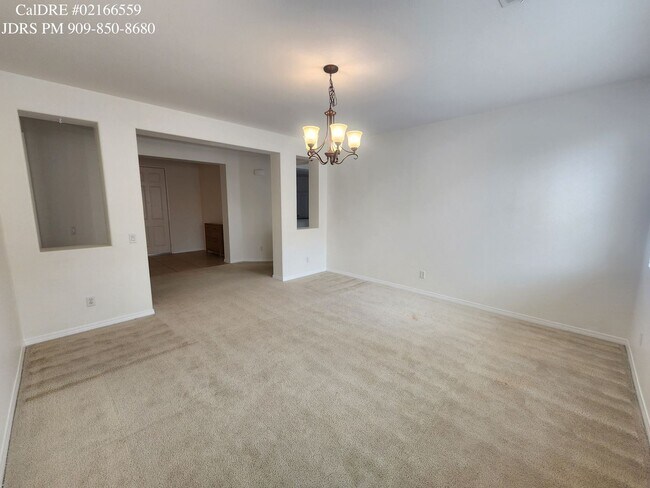 Building Photo - Eastvale 3 Bedroom Home