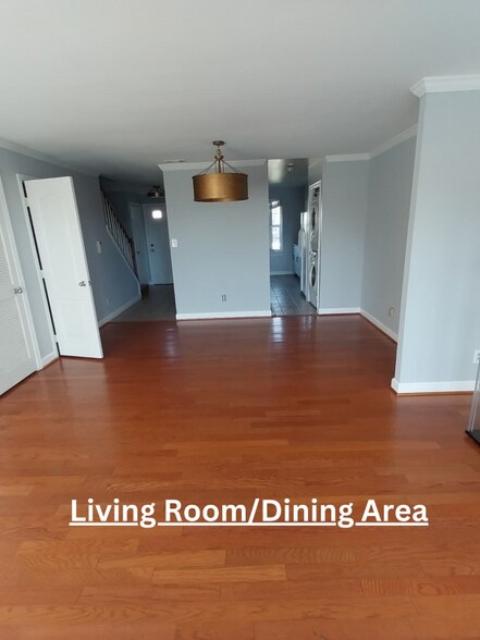 Building Photo - 4033 Chesterwood Dr