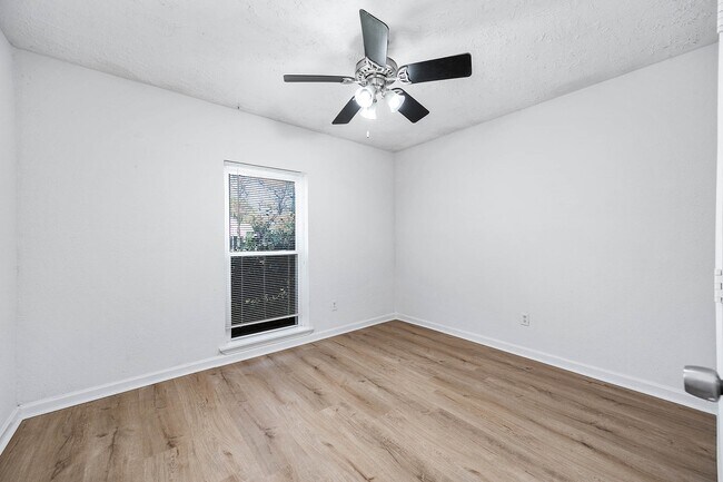 Building Photo - 24007 Pepperrell Pl St