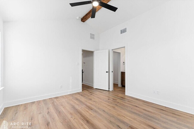 Building Photo - 4509 22nd Pl