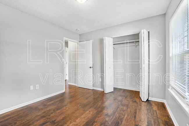 Building Photo - 6707 Fenske Ln
