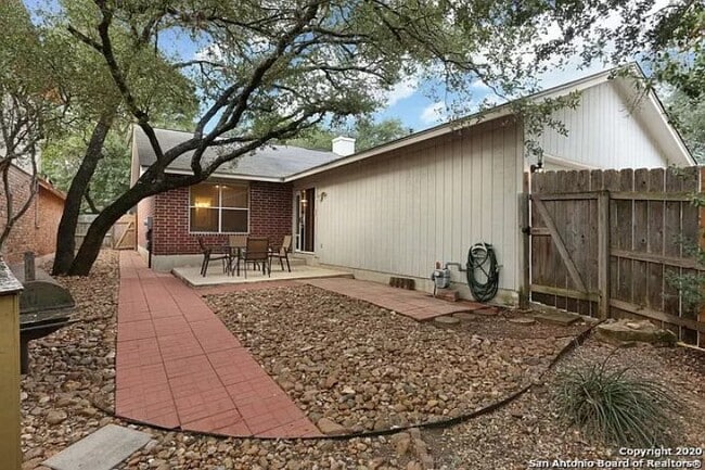 Building Photo - 5739 cedar