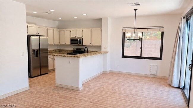 Building Photo - 2530 Grange Ave