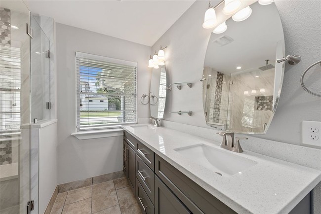 Building Photo - 3827 Linkview Dr