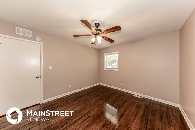 Building Photo - 1129 Roebuck Lawn Dr