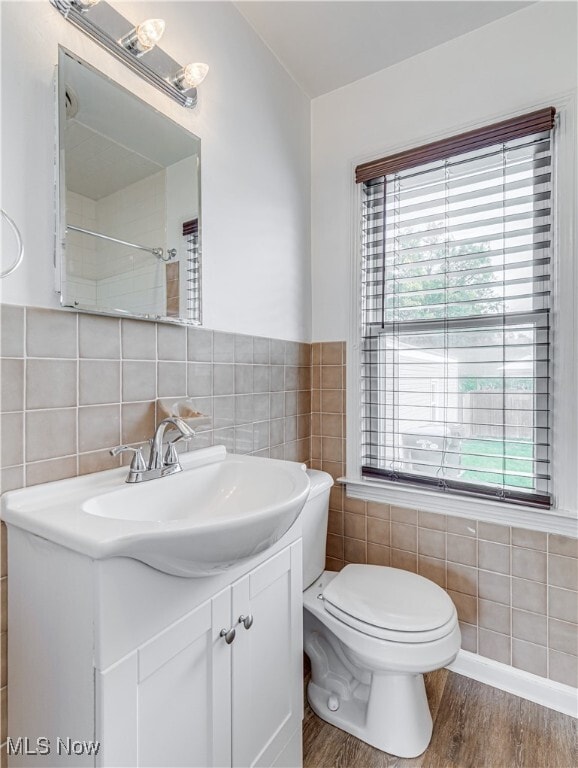 Building Photo - 2703 Oakwood Dr