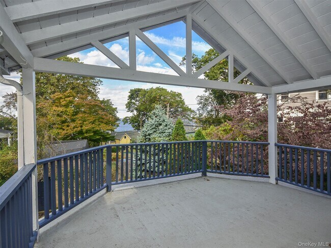 Building Photo - 27 Summit Ave