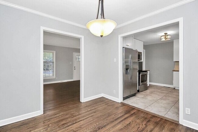 Building Photo - 3BD/2BA Ranch Home in Windsor Park!