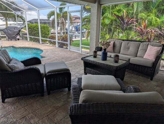 Building Photo - 5008 SW 9th Pl