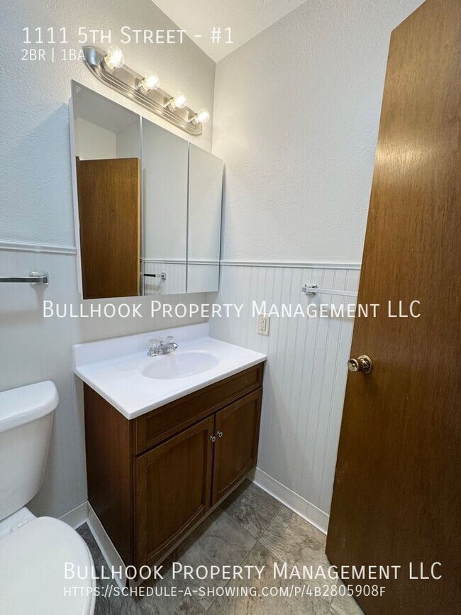 Building Photo - 1111 5th St