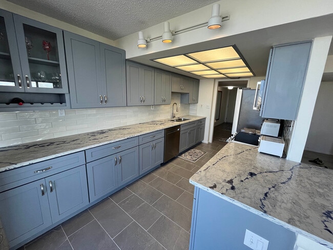 Completely remodeled kitchen (2024) - 400 Island Way