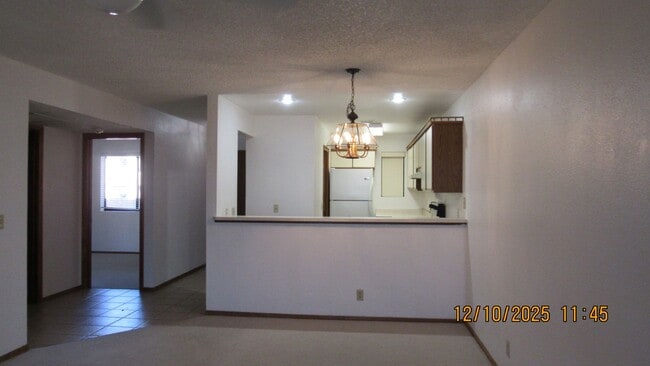Building Photo - 2 Bed 2 Bath with Lake View