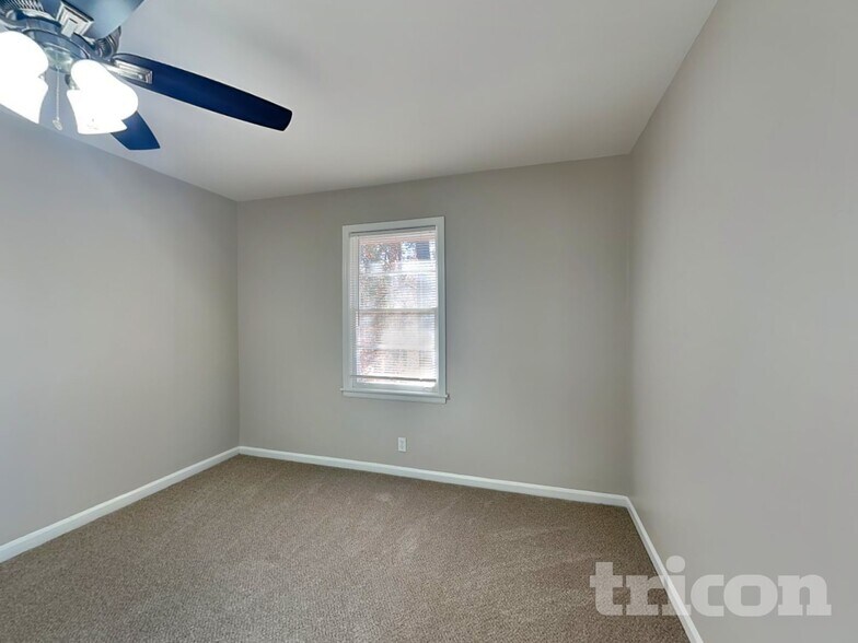 Building Photo - 4930 Sugar Creek Dr