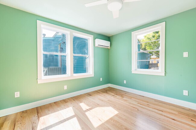 Building Photo - 6310 Douglas St