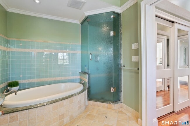 Building Photo - 34 Shorehaven Rd