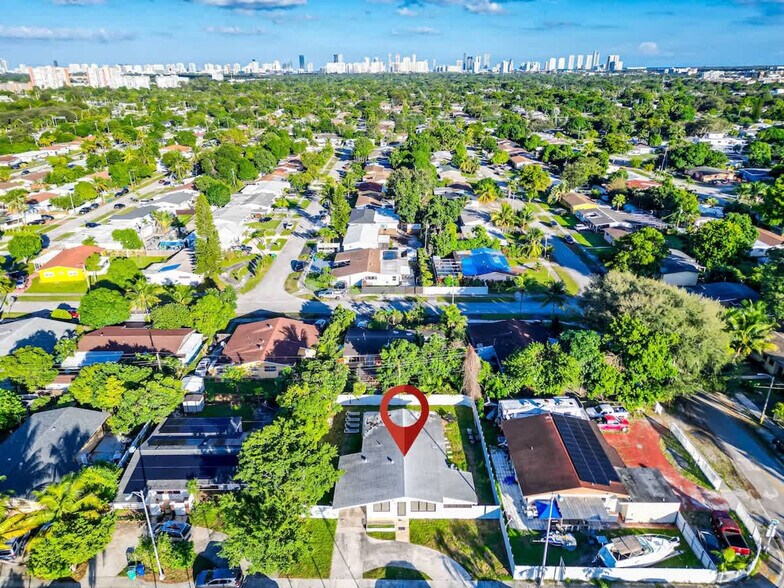 Building Photo - 17835 NE 6th Ave