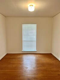 Building Photo - 4057 Woodfox St