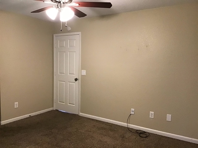 Building Photo - 2774 SE Bishop Ave