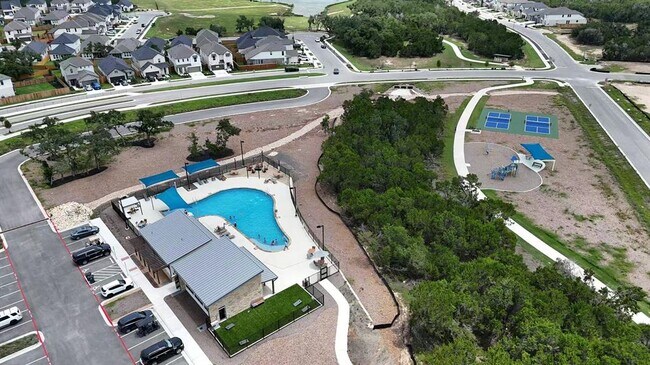 Building Photo - 1250 N Roger Hanks Pkwy