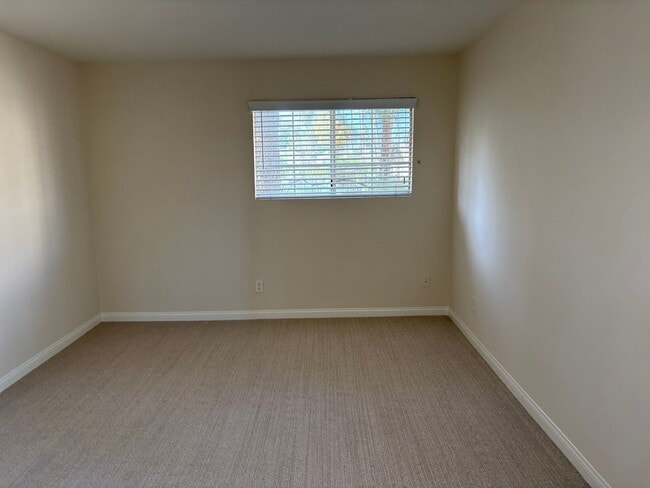 Building Photo - 1 Bedroom Resort Style Living at THE MET! ...