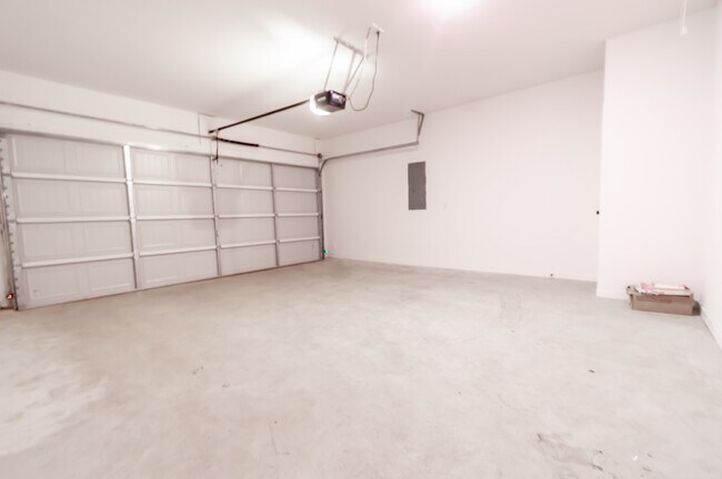 Building Photo - 453 W Gosling Isle