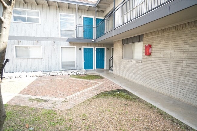 Primary Photo - 2414 Mimosa Dr