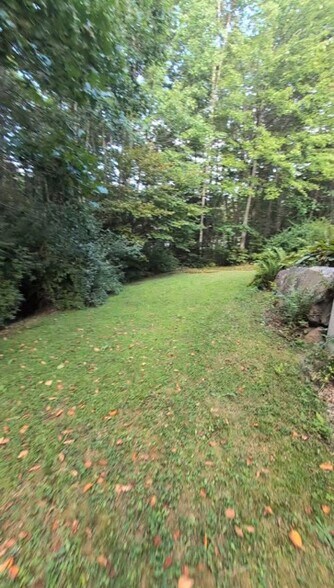 Building Photo - 5 Pine Crest Cir