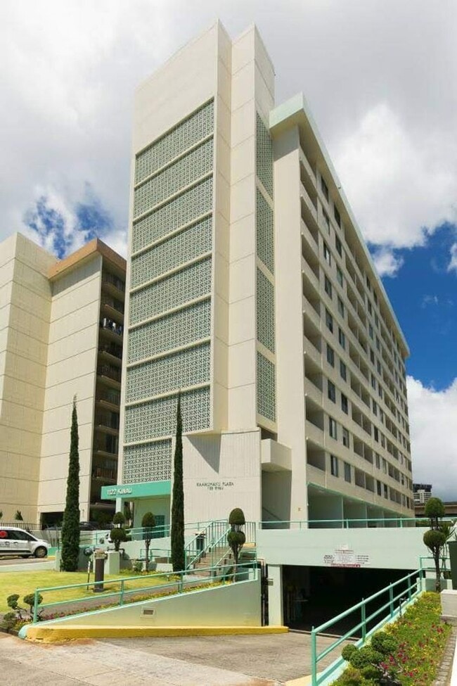 Building Photo - 1 Bedroom 1 Bathroom 1 Parking in Makiki