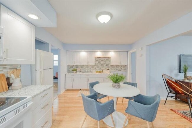 Building Photo - Fantastic 3bd/1ba home! Coming soon!