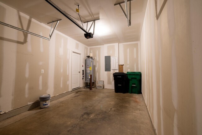 Building Photo - 516 Rivanna Hl Rd