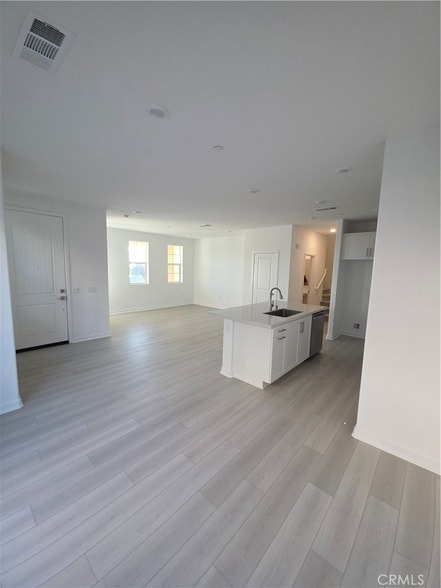 Building Photo - 8457 Gabrielino Ct