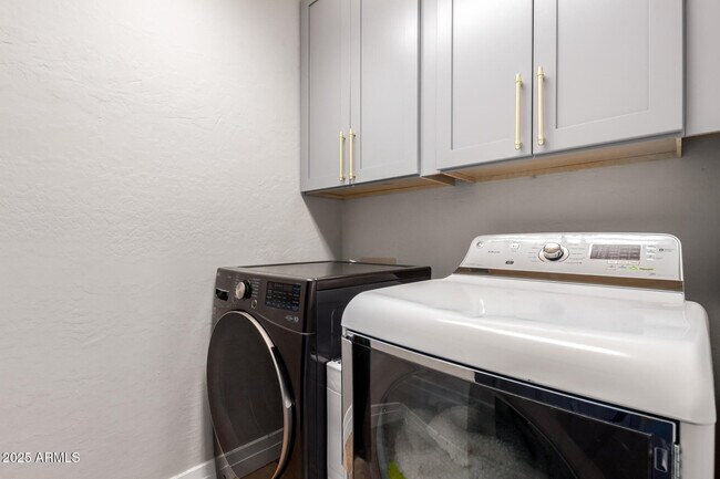 Building Photo - 10591 E Firewheel Dr