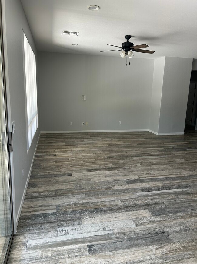 Building Photo - 4775 E Cloudburst Ct