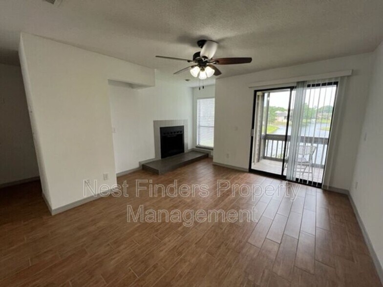 Building Photo - 10200 Belle Rive Blvd